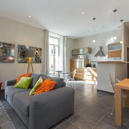 Sleeps 6 Air Con Wifi Apartment Cannes