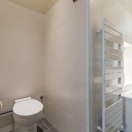 Apartment Sleeps 6 Air Con Wifi Cannes